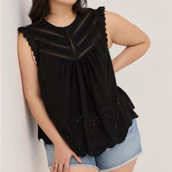 [4/4X]Torrid Eyelet Pintuck Detail Black Sleeveless Ruffled Blouse - Picture 1 of 12